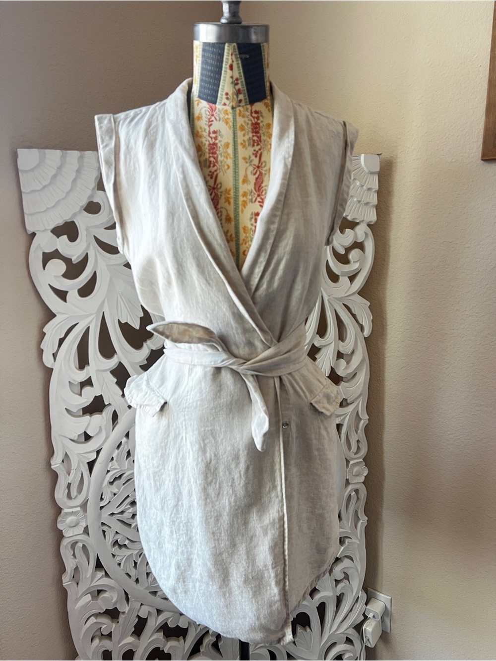 Sleeveless Linen Wrap Vest in Light Beige size 6 - Picture 10 of 11